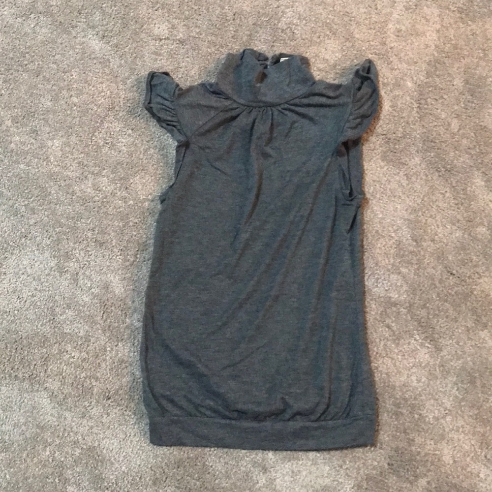 Gray turtle neck cap sleeve tank!